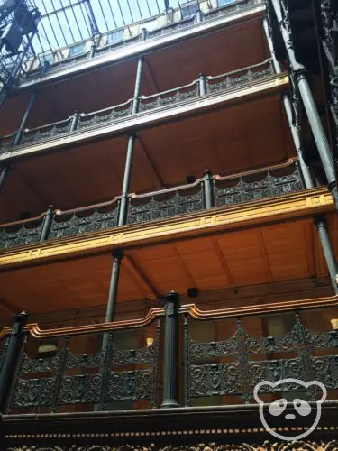 bradburybuilding_interior2