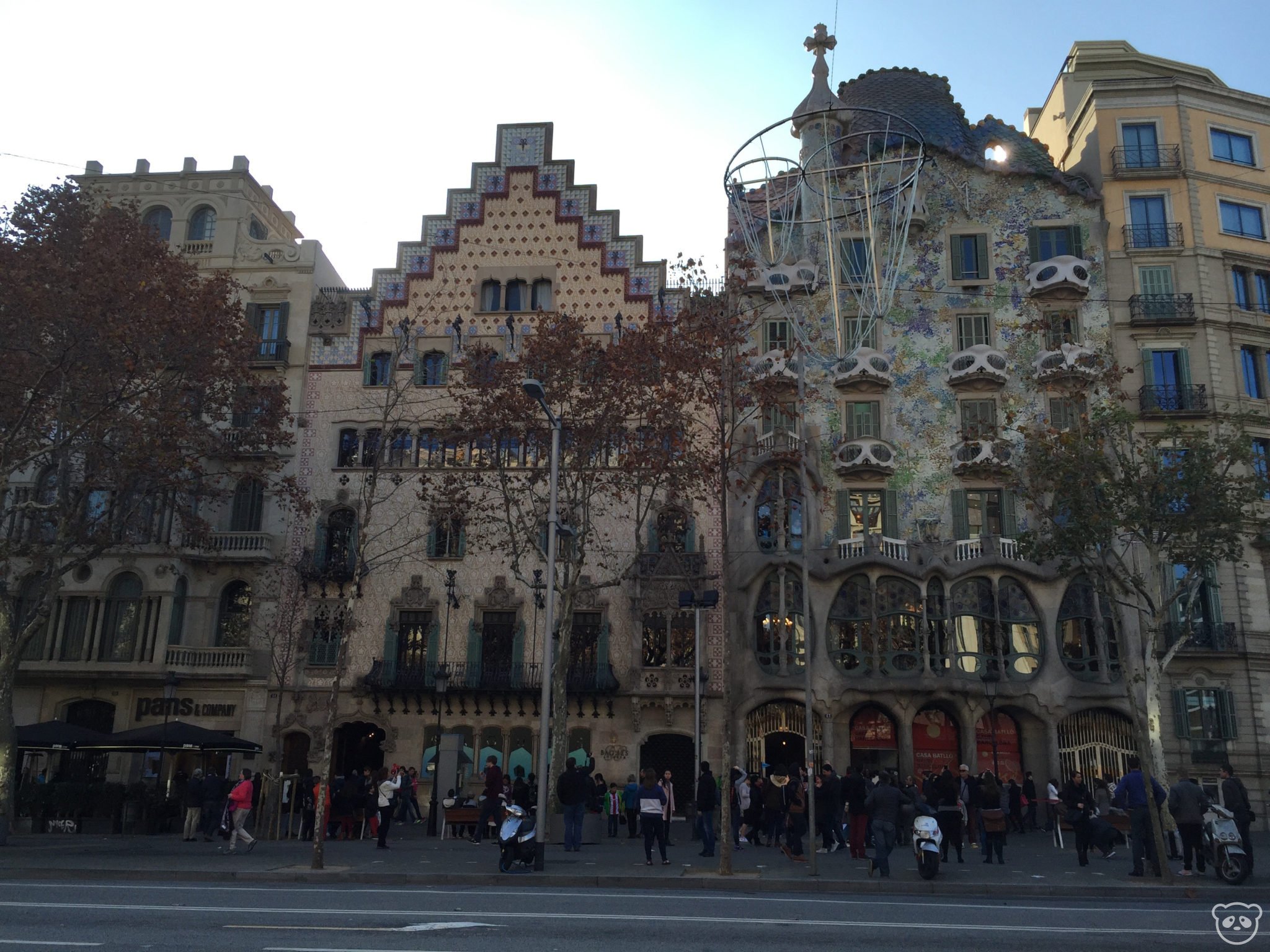 Catalan Architecture - A Guide to Gaudí's Buildings in ...
