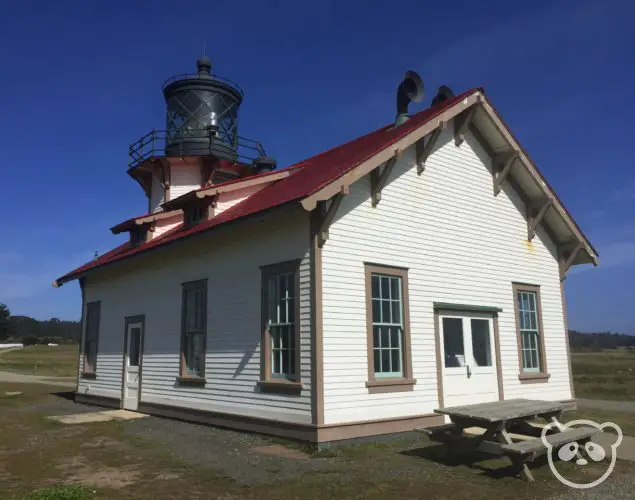 pointcabrillolighthouse_closeup