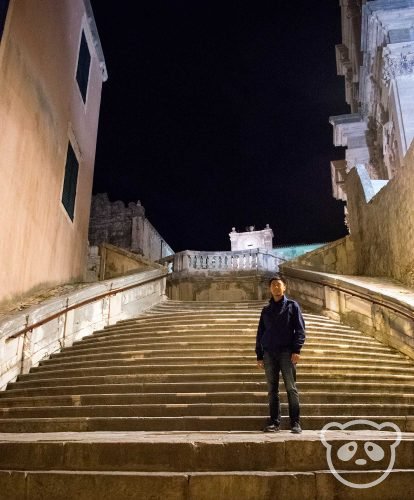 dubrovnik-shame-steps-bear-cropped