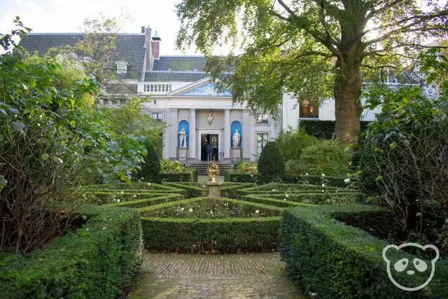 Museum Van Loon Garden & Coach House