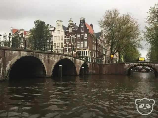 amsterdam-canal-boat-tour-4